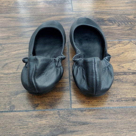 BCBG Size 5.5 Leather Ballet Flats - Picture 3 of 6